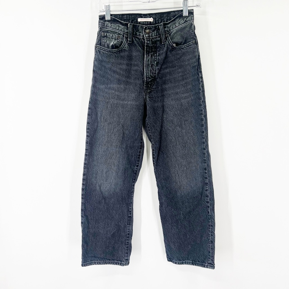Levi’s Ribcage Straight Button Fly Jeans High Rise